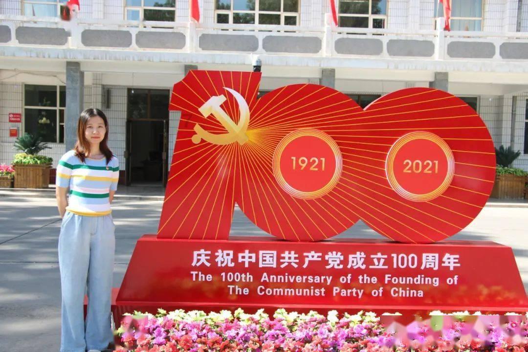 女孩巴厘岛度假